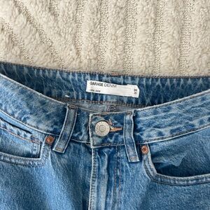 Garage Mom Jean Medium Wash